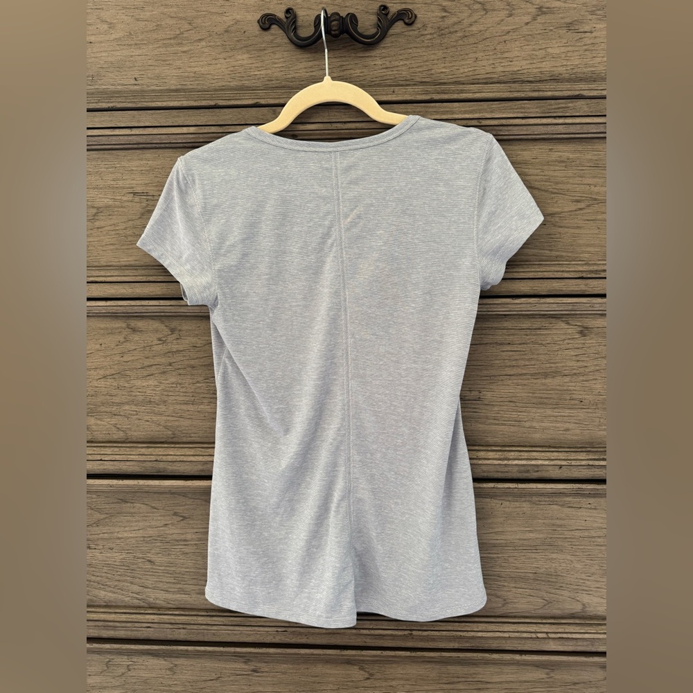 Go-Dry Short Sleeve Tee EUC Blue White Stripes Old Navy Active - Picture 8 of 15